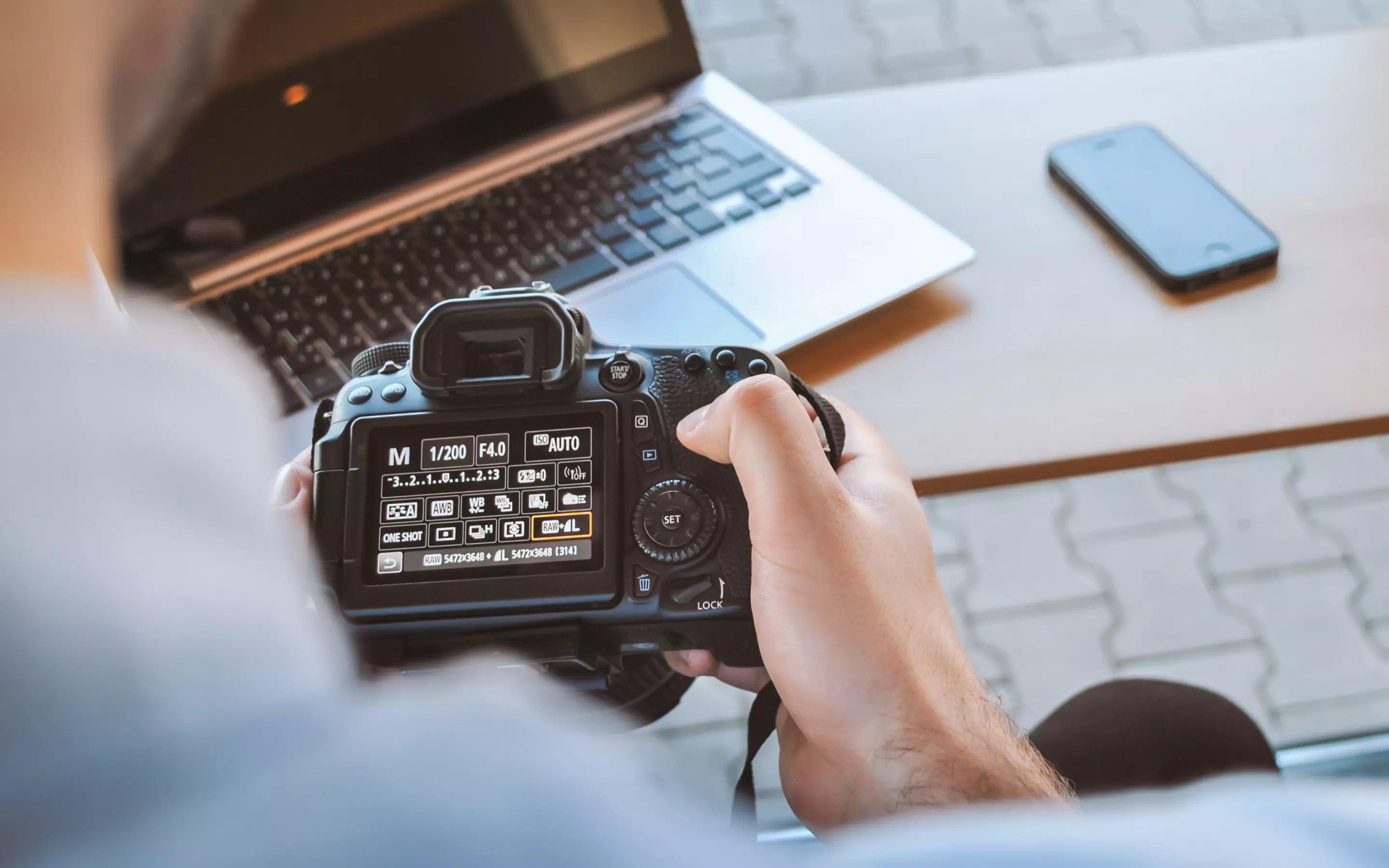 Changing settings on camera during a remote photography internship