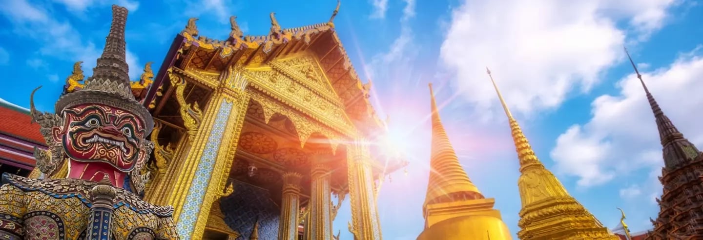 Exploring temples during a Bangkok consulting internship
