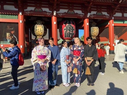 Interns from The Intern Group in kimonos in Tokyo.