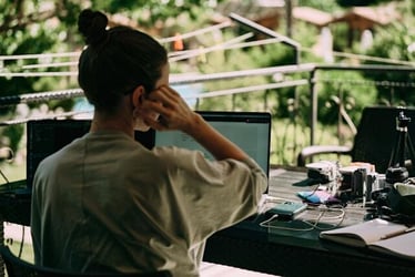 An intern prepared for their internship abroad.