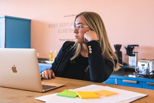 An intern wondering if a professional opportunity is the right one.