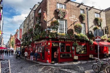 Visiting The Temple Bar during an internship abroad in Dublin.