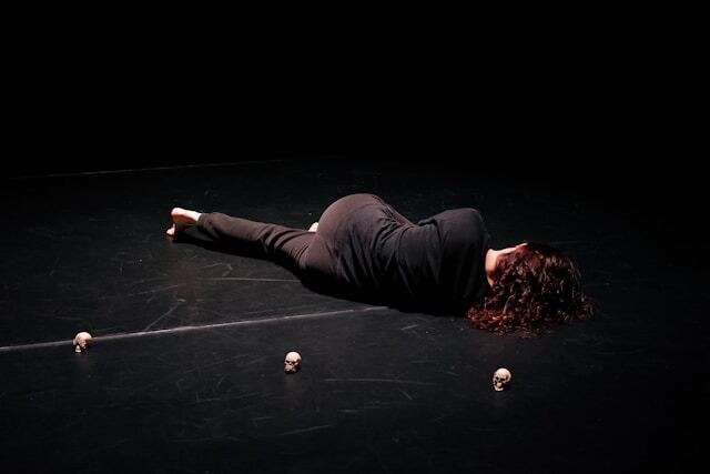 Doing a dramatic arts workshop during an internship abroad.