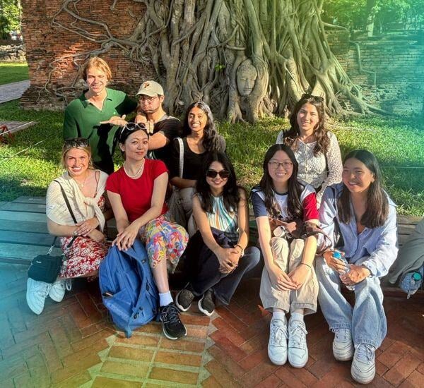 the-intern-group-interns-in-bangkok1731339510