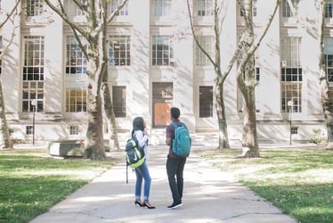 College students considering an internship abroad after getting some career advice.