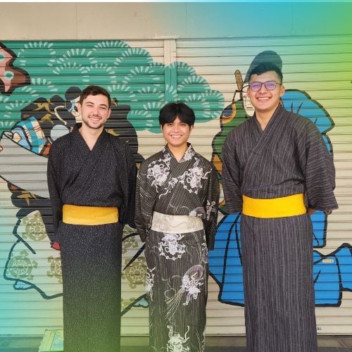Exploring Tokyo in kimonos during a HR internship in Japan