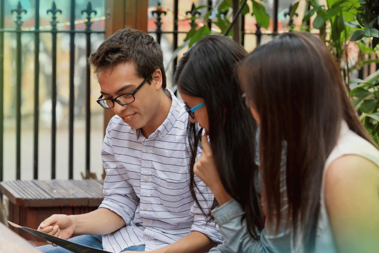 Making friends on a law internship in Colombia