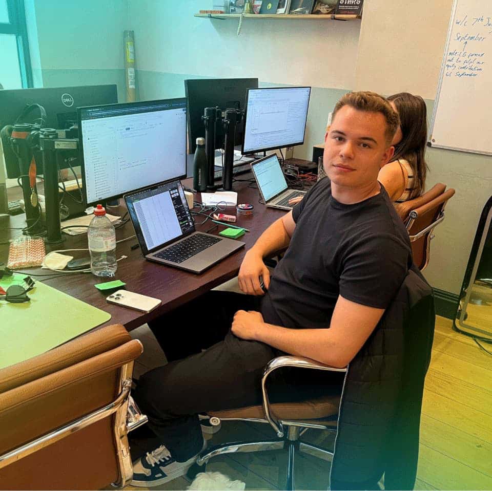 Working during a remote business internship