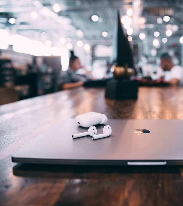 airpods on macbook