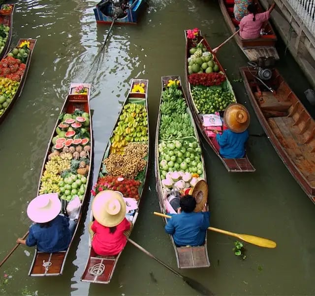 Sightseeing during a Bangkok environmental science internship